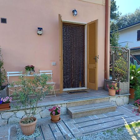 Bilocale Climatizzato A 850M Dalla Spiaggia Casa Katia Marina di Massa Exterior photo